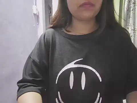 Naina 007 online show from 10-06-25, 06:16