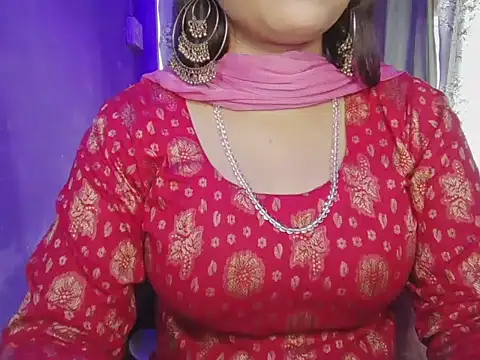 Naina 007 online show from 10-10-25, 06:45