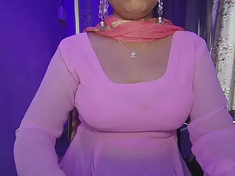 Naina 007 online show from 10-28-25, 10:19