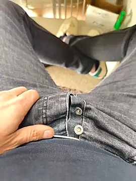 Snapshot of Ersin_meral chatting on 12-04-25, 10:13 Ersin meral online show from 12-04-25, 10:13