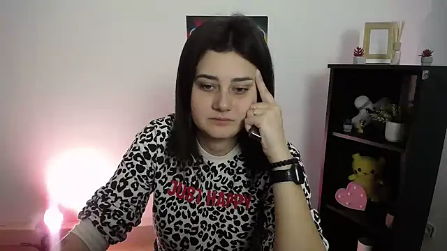 Snapshot of Katrin_kiss_ chatting on 09-28-25, 10:53 Katrin kiss online show from 09-28-25, 10:53