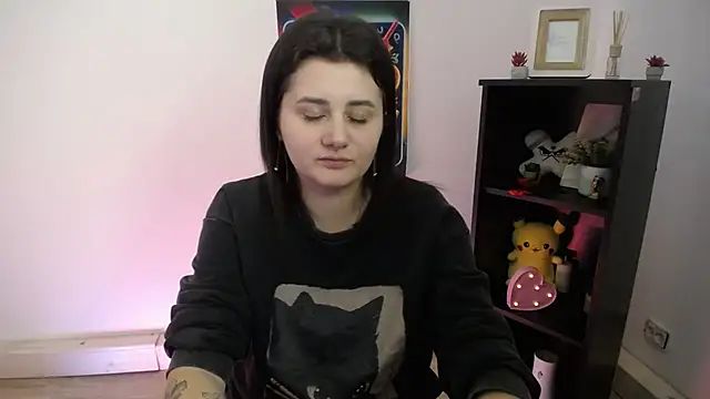 Snapshot of Katrin_kiss_ chatting on 10-28-25, 01:47 Katrin kiss online show from 10-28-25, 01:47