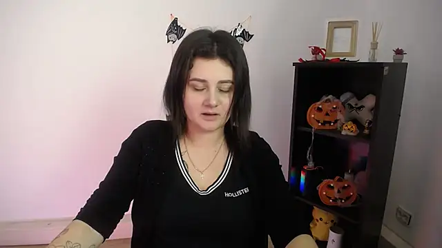 Snapshot of Katrin_kiss_ chatting on 11-11-25, 01:22 Katrin kiss online show from 11-11-25, 01:22