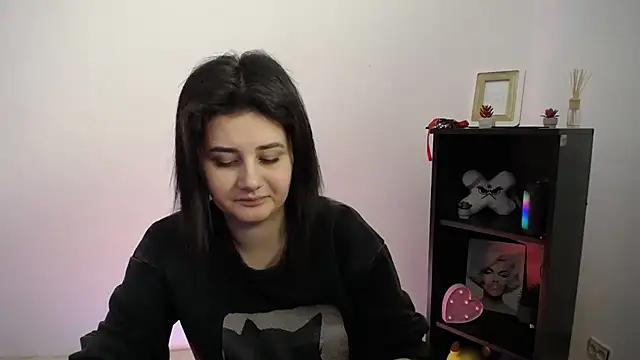 Snapshot of Katrin_kiss_ chatting on 01-08-26, 02:19 Katrin kiss online show from 01-08-26, 02:19