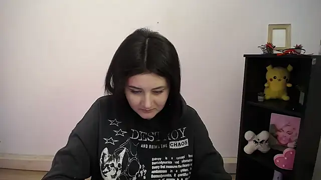 Snapshot of Katrin_kiss_ chatting on 02-19-26, 01:18 Katrin kiss online show from 02-19-26, 01:18