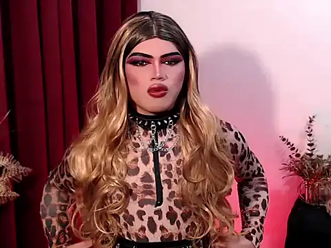 Snapshot of ShaneX01 chatting on 04-12-26, 12:21 ShaneX01 online show from 04-12-26, 12:21