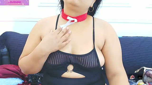 Daisy Price online show from 11-18-25, 11:03