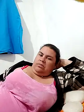 yaneth  online show from 10-18-25, 10:54