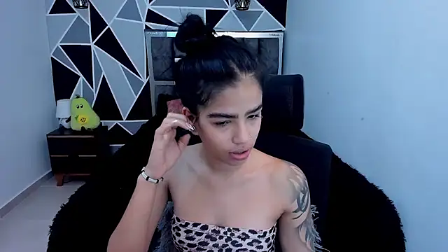 valeria-duarte online show from 04-06-26, 01:56