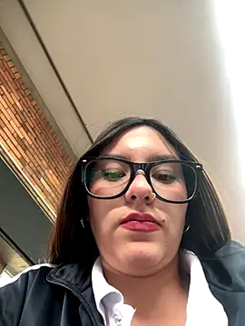 Snapshot of Katie_rawwww chatting on 11-05-25, 01:11 Katie rawwww online show from 11-05-25, 01:11