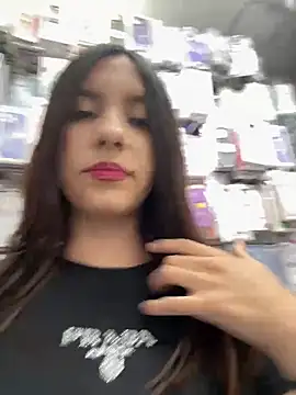 Snapshot of Katie_rawwww chatting on 01-06-26, 04:54 Katie rawwww online show from 01-06-26, 04:54