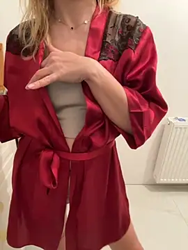 Snapshot of lonelyalexa chatting on 10-24-25, 04:58 lonelyalexa online show from 10-24-25, 04:58