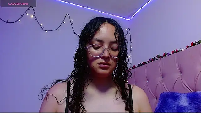 manumeow1 online show from 12-01-25, 10:26