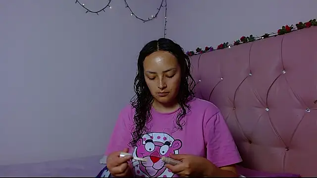 manumeow1 online show from 12-04-25, 10:18