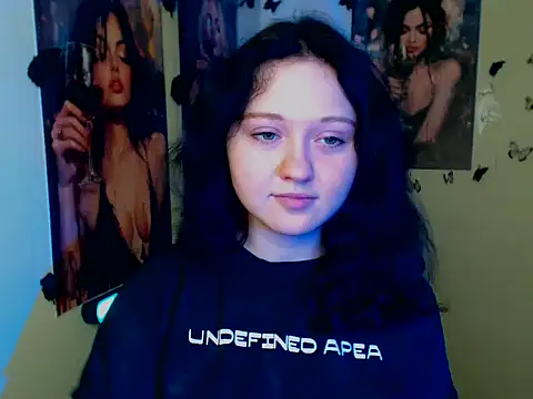 LadyAlice  online show from 11-04-25, 07:07