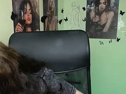 Snapshot of LadyAlice_ chatting on 07-10-26, 06:10 LadyAlice online show from 07-10-26, 06:10