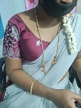 Snapshot of lolida69thamil chatting on 02-15-26, 02:47 lolida69thamil online show from 02-15-26, 02:47