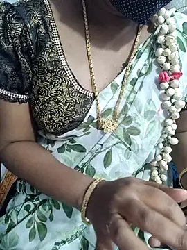 Snapshot of lolida69thamil chatting on 04-16-26, 04:46 lolida69thamil online show from 04-16-26, 04:46