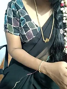 Snapshot of lolida69thamil chatting on 05-15-26, 04:30 lolida69thamil online show from 05-15-26, 04:30