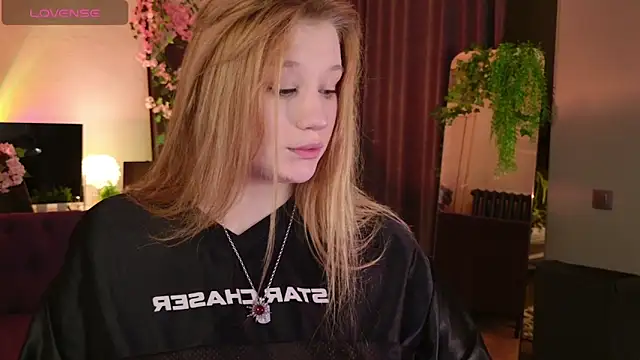 Morvelyn online show from 04-29-26, 06:58