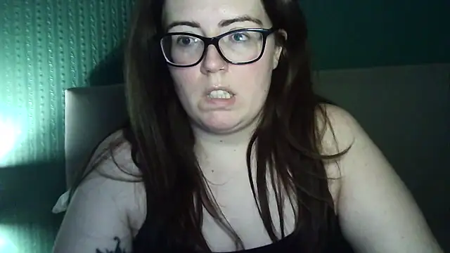 Snapshot of Curvy-BellaX chatting on 10-06-25, 07:55 Curvy-BellaX online show from 10-06-25, 07:55