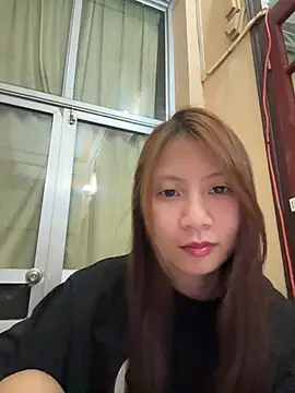 Snapshot of Lil-Gi chatting on 04-29-26, 04:00 Lil-Gi online show from 04-29-26, 04:00