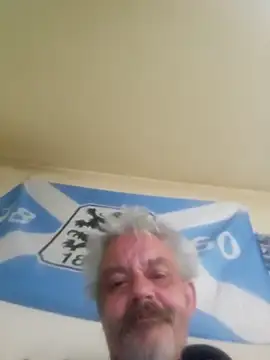 Snapshot of Fonse1860 chatting on 10-06-25, 07:06 Fonse1860 online show from 10-06-25, 07:06