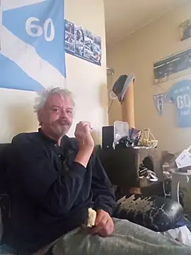 Snapshot of Fonse1860 chatting on 11-24-25, 08:14 Fonse1860 online show from 11-24-25, 08:14