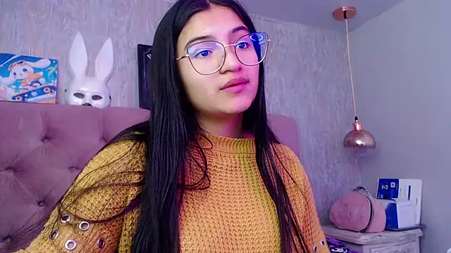 Snapshot of laurenelove chatting on 11-14-25, 04:00 laurenelove online show from 11-14-25, 04:00