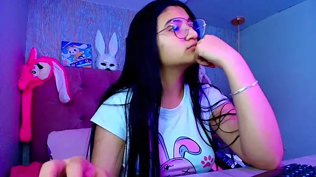 Snapshot of laurenelove chatting on 12-03-25, 03:47 laurenelove online show from 12-03-25, 03:47