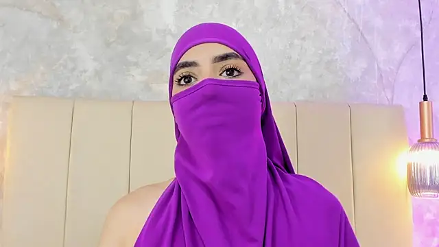 nayiraa  online show from 04-14-26, 11:38