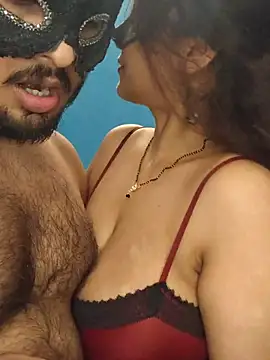 Snapshot of sexy42couple chatting on 06-05-26, 09:53 sexy42couple online show from 06-05-26, 09:53