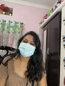 Lovlycouple1 online show from 02-13-26, 05:47