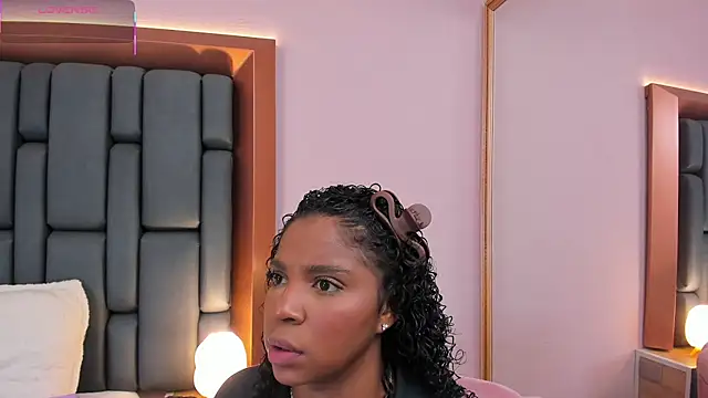 LisaMendez online show from 02-10-26, 04:16