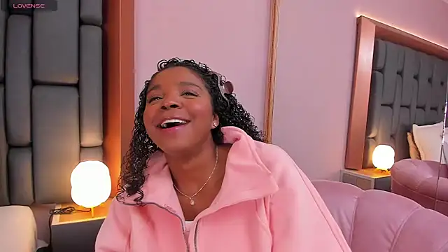 LisaMendez online show from 02-24-26, 04:21