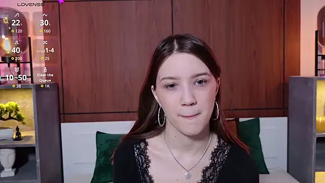 Snapshot of Alison_kisss chatting on 05-15-26, 06:26 Alison kisss online show from 05-15-26, 06:26