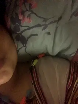 Snapshot of Roubi99six chatting on 11-24-25, 03:06 Roubi99six online show from 11-24-25, 03:06