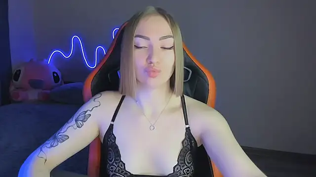 LaraKrein lk online show from 11-07-25, 03:12