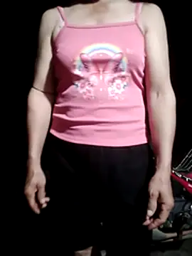 Snapshot of phlin1 chatting on 06-15-26, 01:35 phlin1 online show from 06-15-26, 01:35