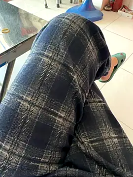 sharon-Hanna online show from 11-26-25, 01:28