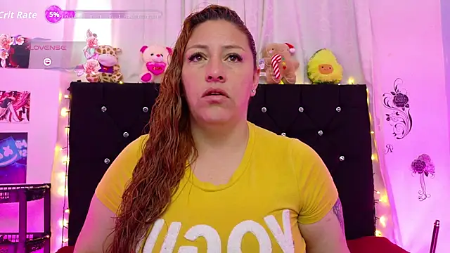 Snapshot of queen_marifer chatting on 12-01-25, 11:59 queen marifer online show from 12-01-25, 11:59