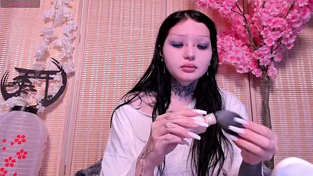 Snapshot of Lein_Bone chatting on 09-14-25, 12:54 Lein Bone online show from 09-14-25, 12:54