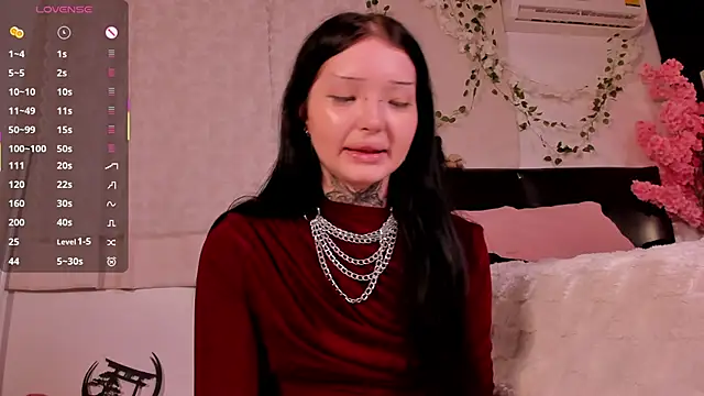 Snapshot of Lein_Bone chatting on 10-12-25, 12:09 Lein Bone online show from 10-12-25, 12:09