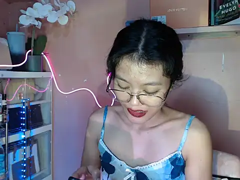 skinny gracie online show from 10-29-25, 05:42