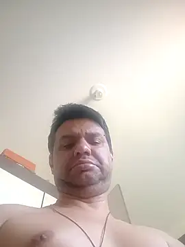 Snapshot of Crocante_Hot chatting on 11-15-25, 03:30 Crocante Hot online show from 11-15-25, 03:30