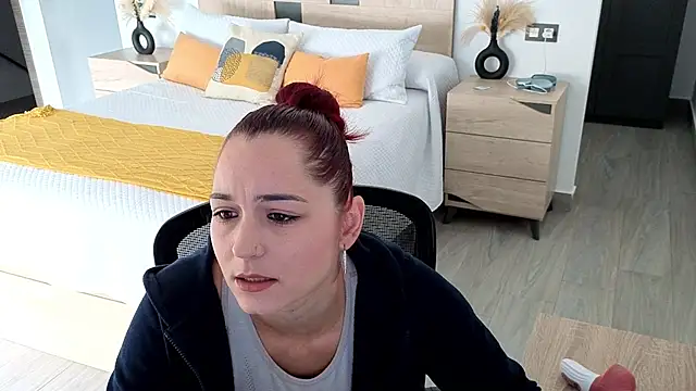 Snapshot of morninglorytv chatting on 05-12-26, 08:11 morninglorytv online show from 05-12-26, 08:11
