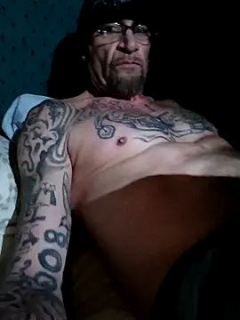 Snapshot of ShawnandDani7074 chatting on 02-10-26, 05:22 ShawnandDani7074 online show from 02-10-26, 05:22