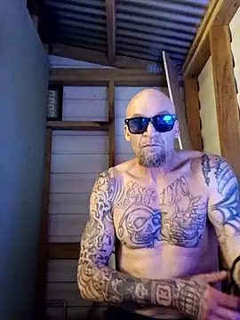 Snapshot of ShawnandDani7074 chatting on 02-17-26, 03:14 ShawnandDani7074 online show from 02-17-26, 03:14