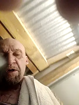 ShawnandDani7074 online show from 04-14-26, 08:15