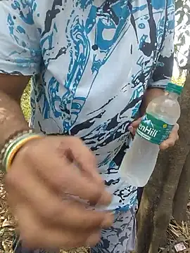 Snapshot of Aeroxx chatting on 03-21-26, 04:28 Aeroxx online show from 03-21-26, 04:28